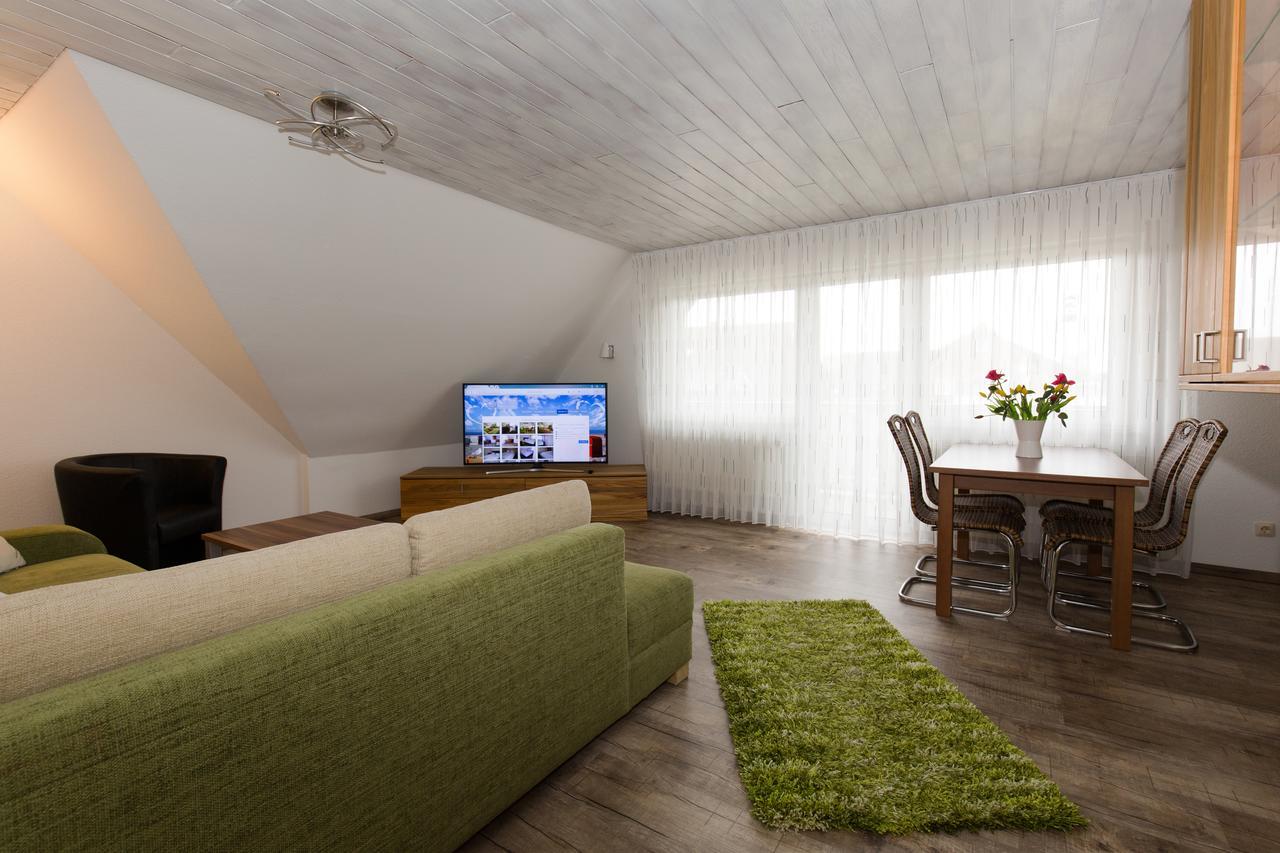 Ferienwohnung Haus Zum Seehund Mit Pool Und Fruehstuecksoption Bensersiel Extérieur photo