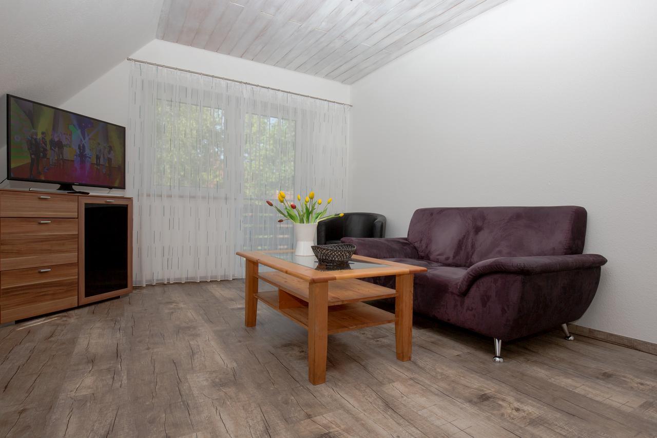 Ferienwohnung Haus Zum Seehund Mit Pool Und Fruehstuecksoption Bensersiel Extérieur photo