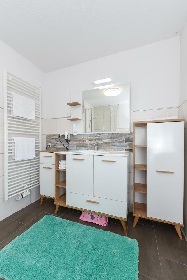 Ferienwohnung Haus Zum Seehund Mit Pool Und Fruehstuecksoption Bensersiel Extérieur photo