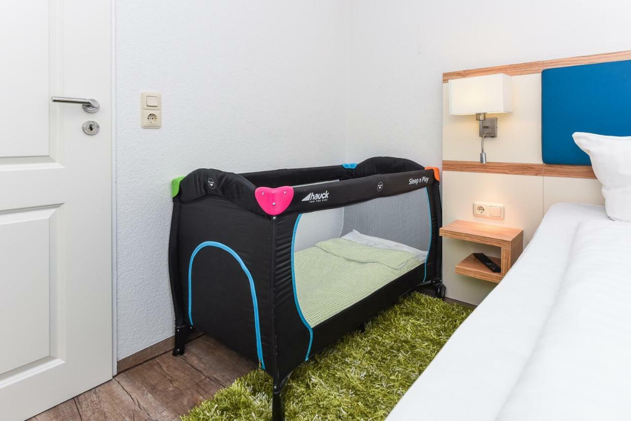 Ferienwohnung Haus Zum Seehund Mit Pool Und Fruehstuecksoption Bensersiel Extérieur photo