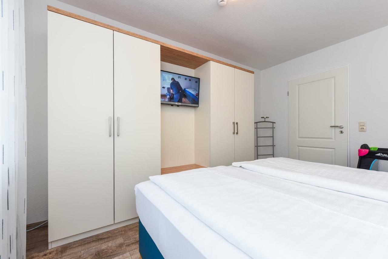 Ferienwohnung Haus Zum Seehund Mit Pool Und Fruehstuecksoption Bensersiel Extérieur photo