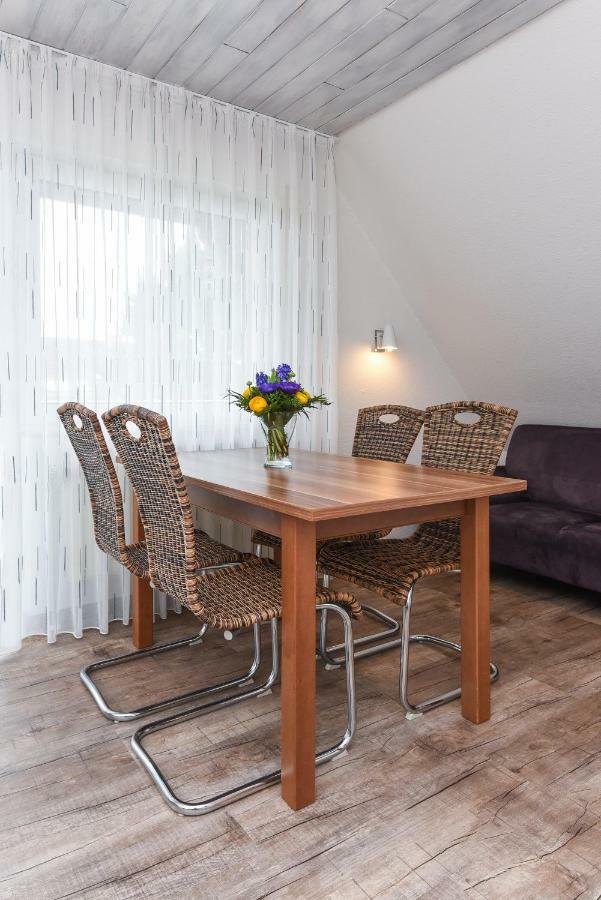 Ferienwohnung Haus Zum Seehund Mit Pool Und Fruehstuecksoption Bensersiel Extérieur photo
